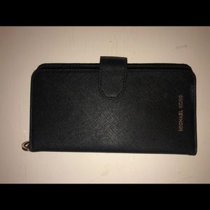 Michael Kors Phone Case / Wallet
